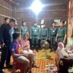 កម្លាំងនគរបាលស្រុកត្រពាំងប្រាសាទ បង្ក្រាបទីតាំងស្កែមអនឡាញ ឃាត់ខ្លួនជនសង្ស័យ ២នាក់